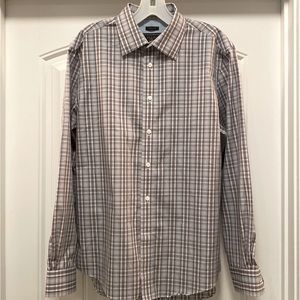 Men’s JoS. A. Bank Long Sleeve Button Down. Size M Reserved Tailored Fit